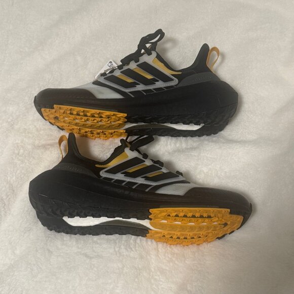 ADIDAS Ultraboost Light GTX W size 8 - Picture 4 of 7